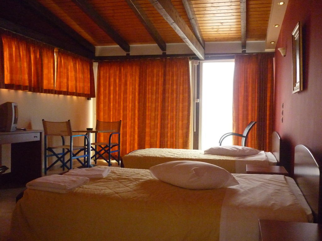 Hotel Dimitra Tsoukalaíika Habitación foto
